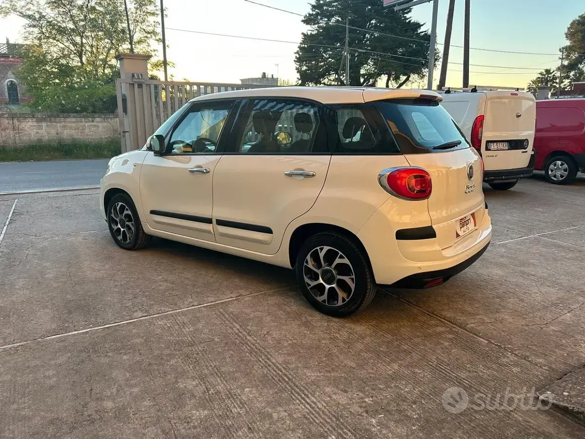 Usata Fiat 500L Business 95 CV (69 kW) 2020 Bianco Monovolume