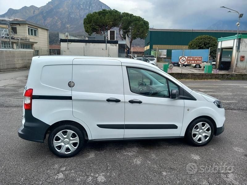 Usata Ford Transit 75 CV (55 kW) 2021 Bianco Berlina
