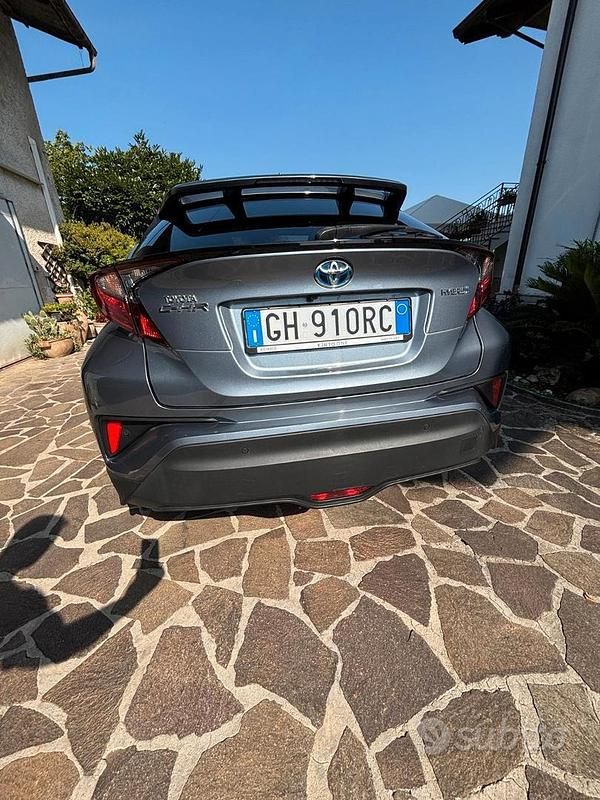 Usata Toyota C-HR Trend 98 CV (72 kW) 2022 Grigio SUV