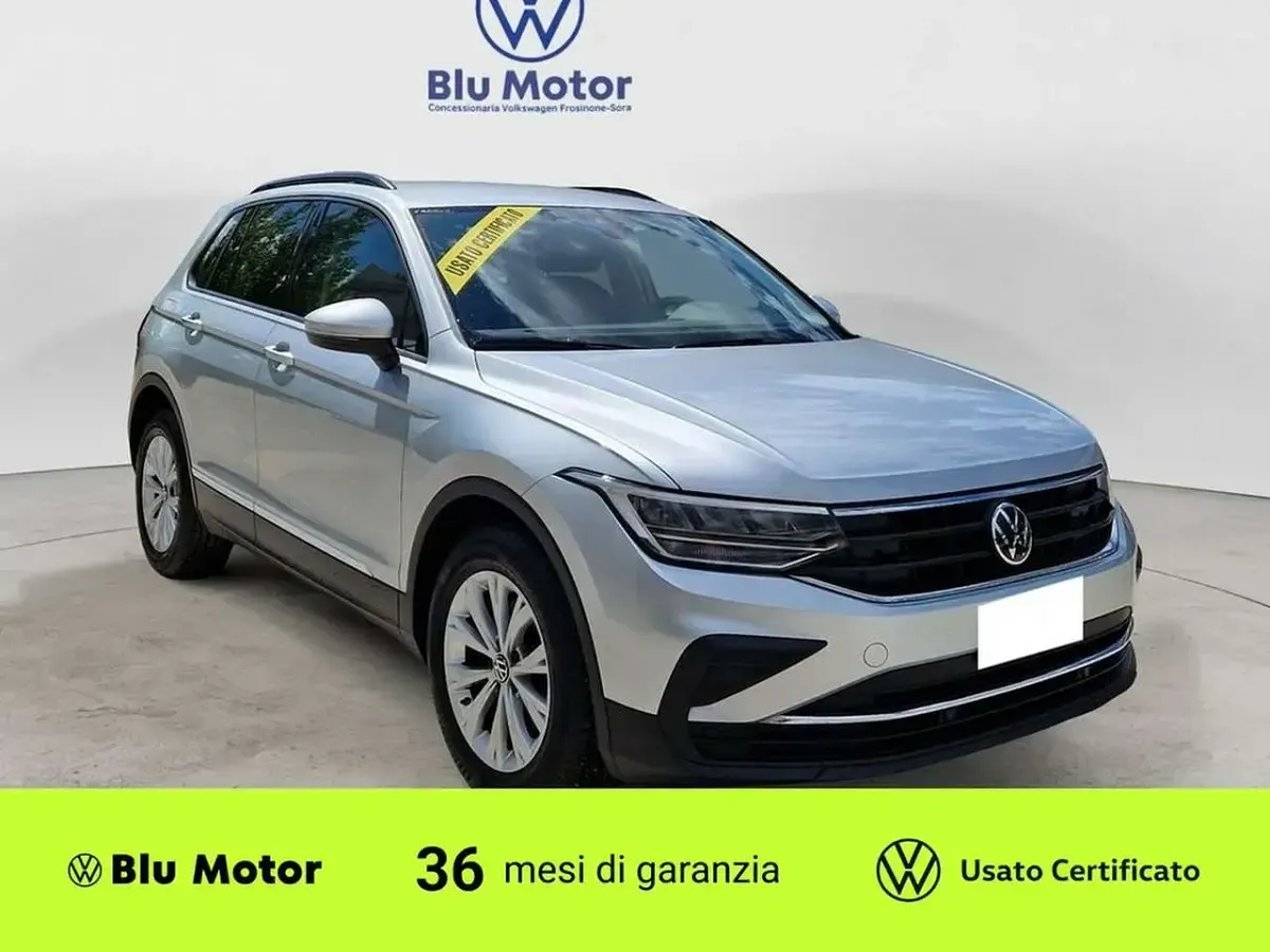 Usata VW Tiguan Life 122 CV (89 kW) 2023 8e reflex silver metallizzato SUV
