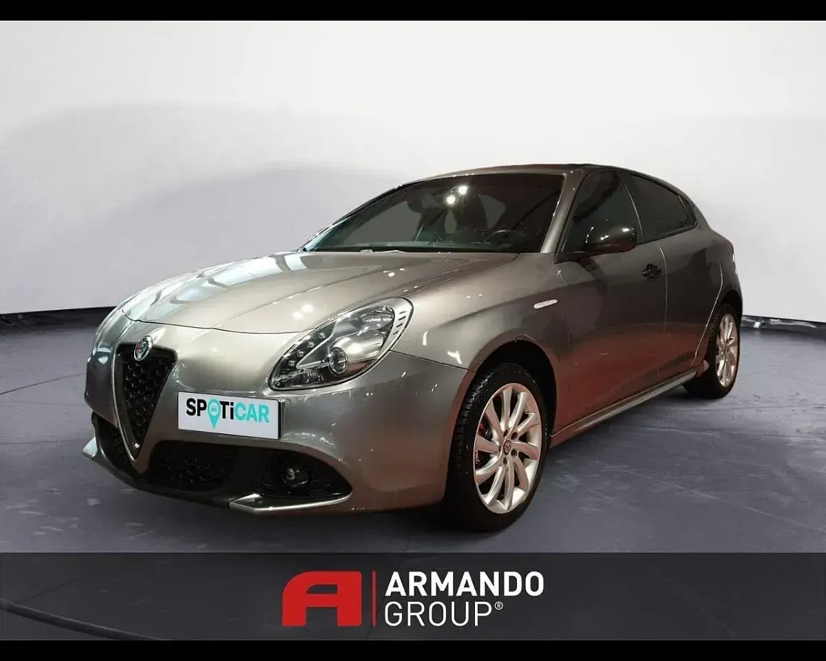 Usata Alfa Romeo Giulietta Super 120 CV (88 kW) 2018 Utilitaria