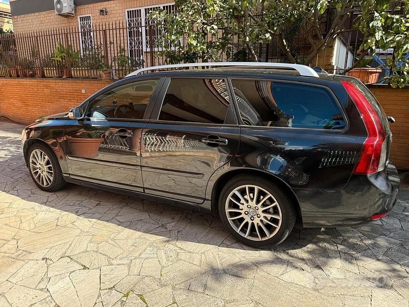 Usata Volvo V50 109 CV (80 kW) 2009 Nero Station wagon