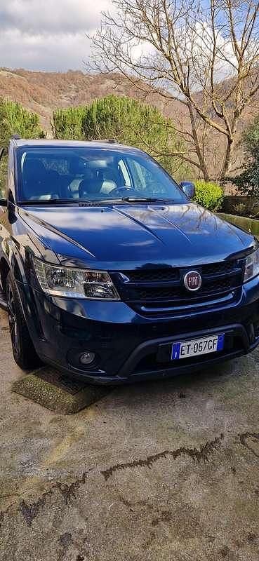 Usata Fiat Freemont Lounge 170 CV (125 kW) 2015 Blu/azzurro SUV