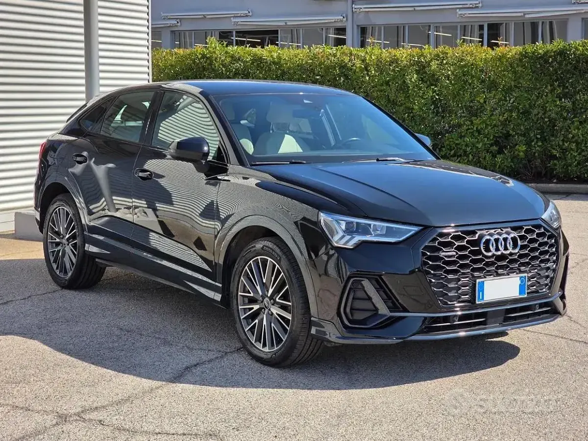Usata Audi Q3 Sportback S-Line 150 CV (110 kW) 2021 Nero SUV