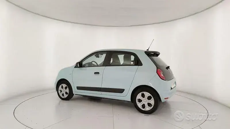 Usata Renault Twingo 60 kW (82 CV) 2023 Blu Utilitaria