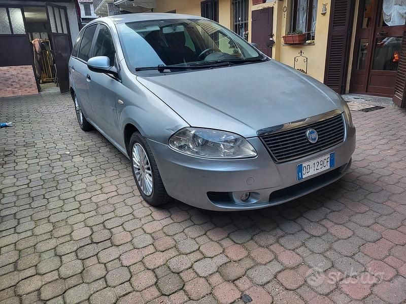 Usata Fiat Croma 150 CV (110 kW) 2006 Grigio Station wagon