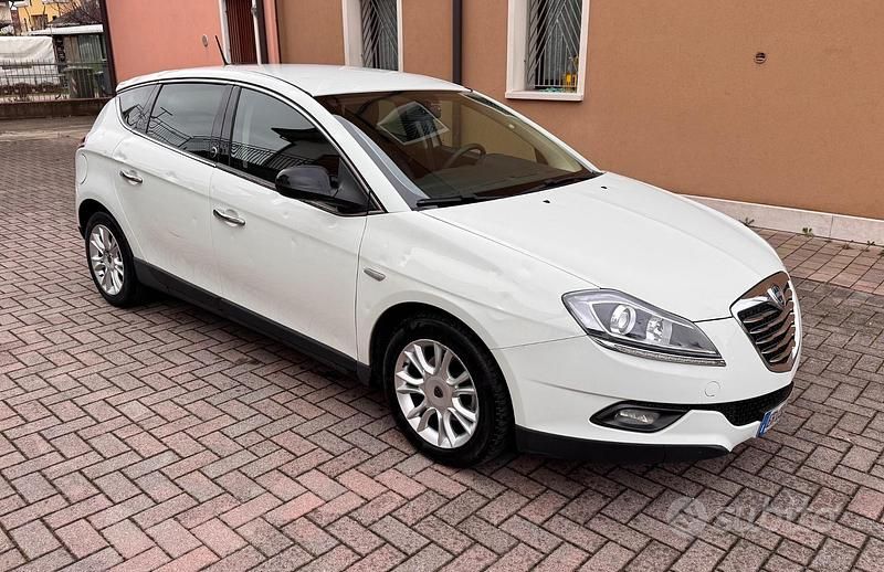Bianco Usata 2013 Lancia Delta Utilitaria | 2999 € (Super prezzo) - Immagine 1/4