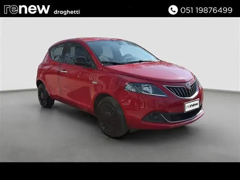 Usata Lancia Ypsilon Silver 70 CV (51 kW) 2022 Rosso Utilitaria