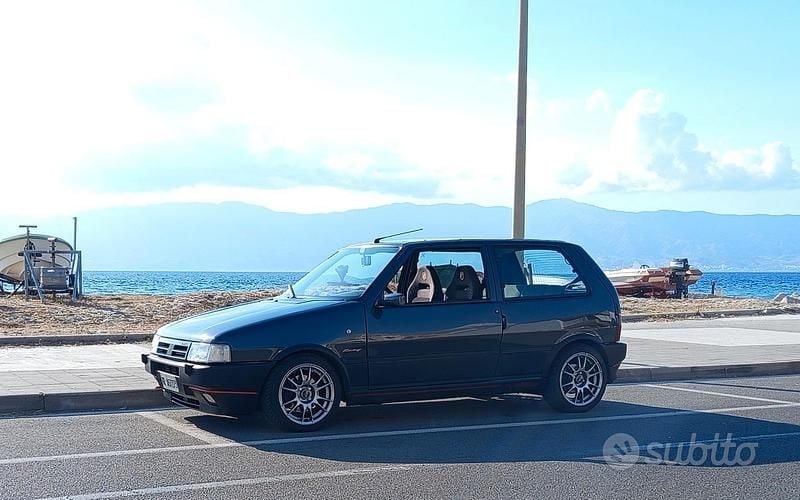 Usata Fiat Uno 300 CV (220 kW) 1993 Utilitaria