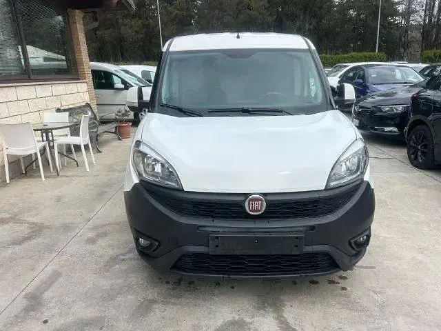Usata Fiat Doblò 95 CV (69 kW) 2018 Bianco Monovolume
