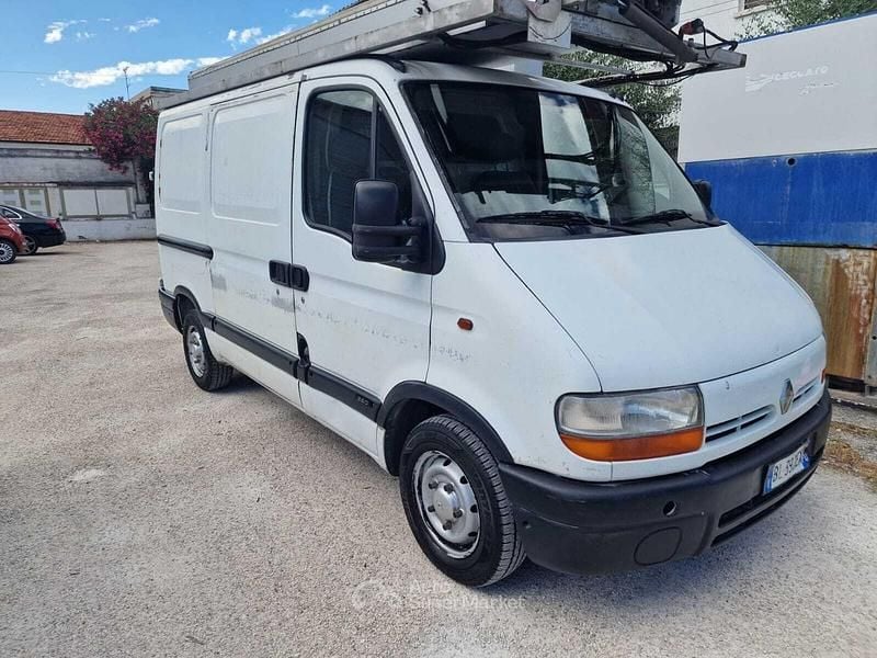 Usata Renault Master 79 CV (58 kW) 2000 Bianco Berlina