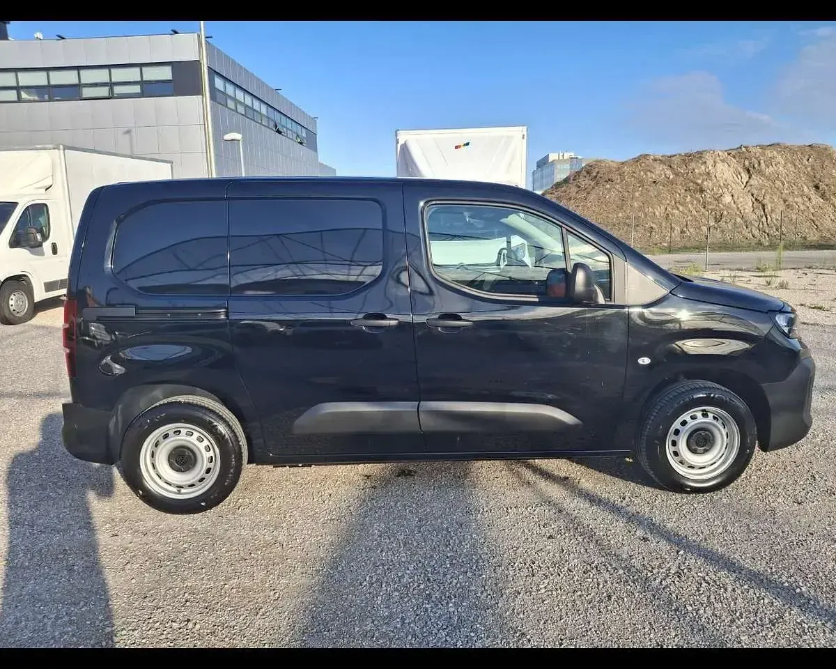 Nuova Peugeot Partner 102 CV (75 kW) 2026 Nero Monovolume