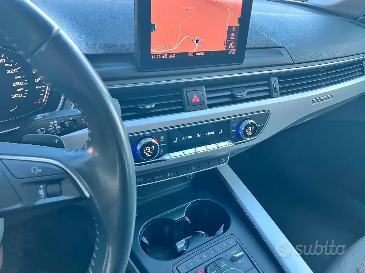 Usata Audi A4 190 CV (139 kW) 2019 Grigio Station wagon