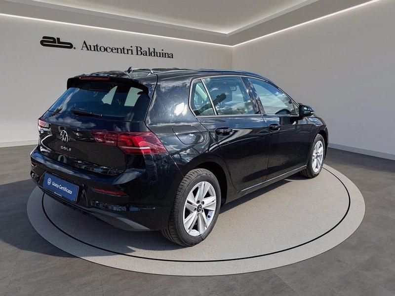 Usata VW Golf VIII Life 116 CV (85 kW) 2025 Nero Berlina