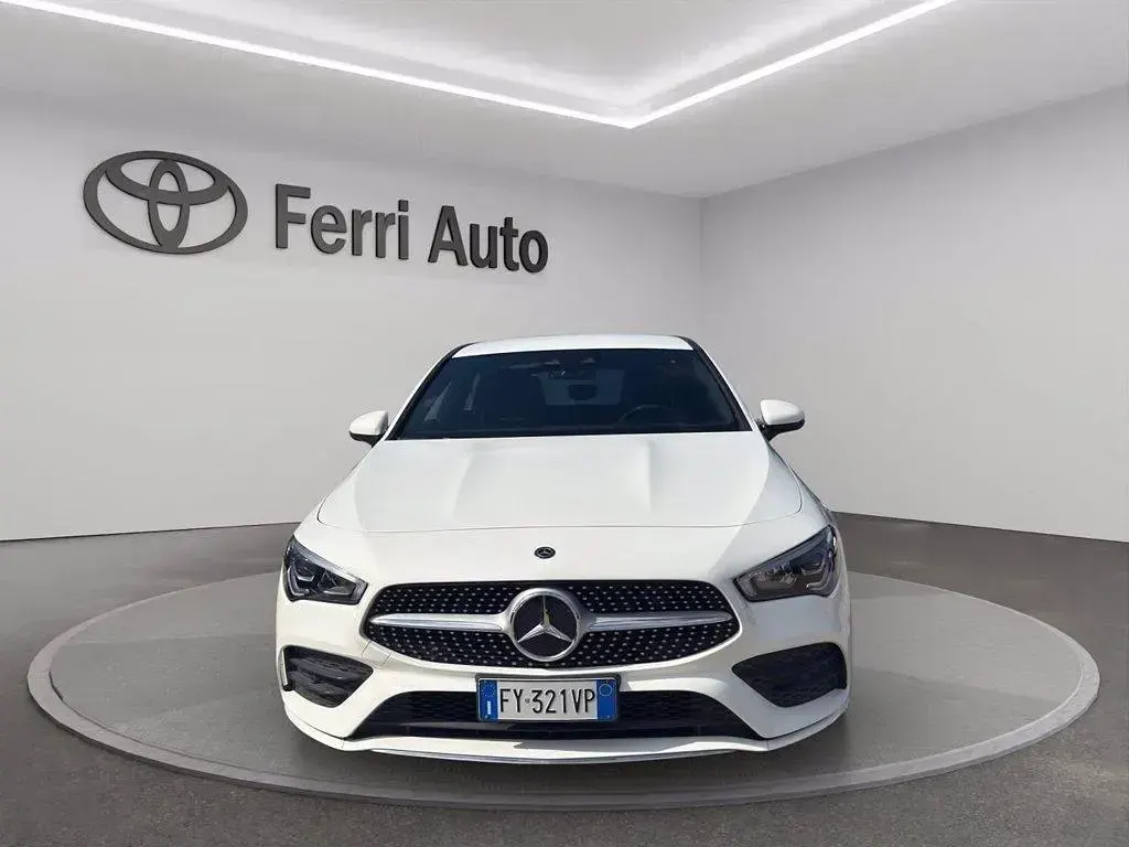 Usata Mercedes CLA200 Shooting Brake Premium 150 CV (110 kW) 2019 Bianco Station wagon