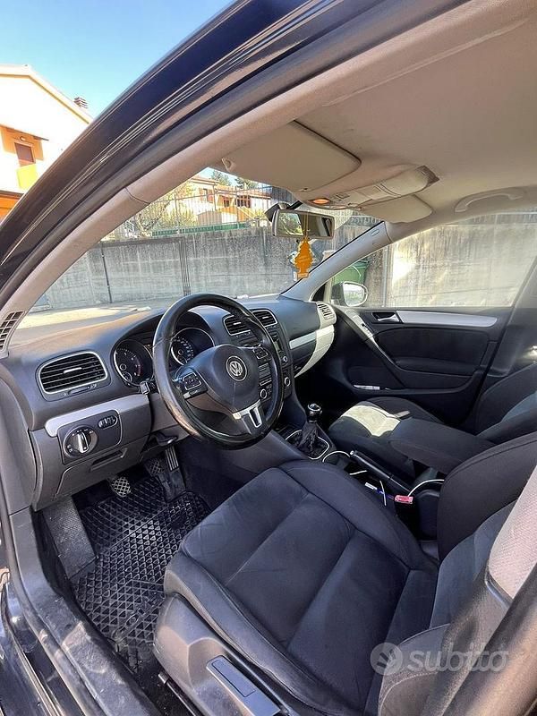 Usata VW Golf VI 122 CV (89 kW) 2009 Nero Utilitaria