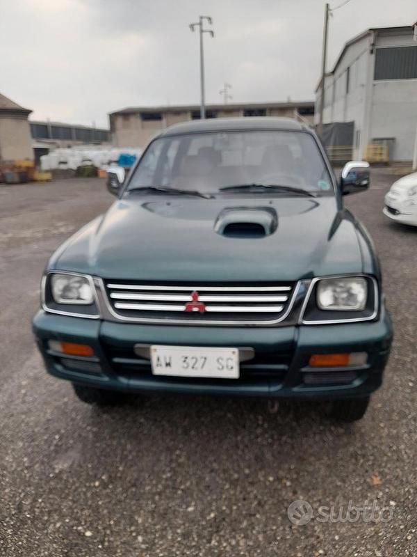 Usata Mitsubishi L200 99 CV (72 kW) 1998 Verde Pick-up