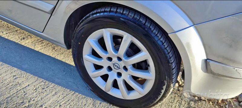 Usata Opel Astra 101 CV (74 kW) 2007 Grigio Berlina