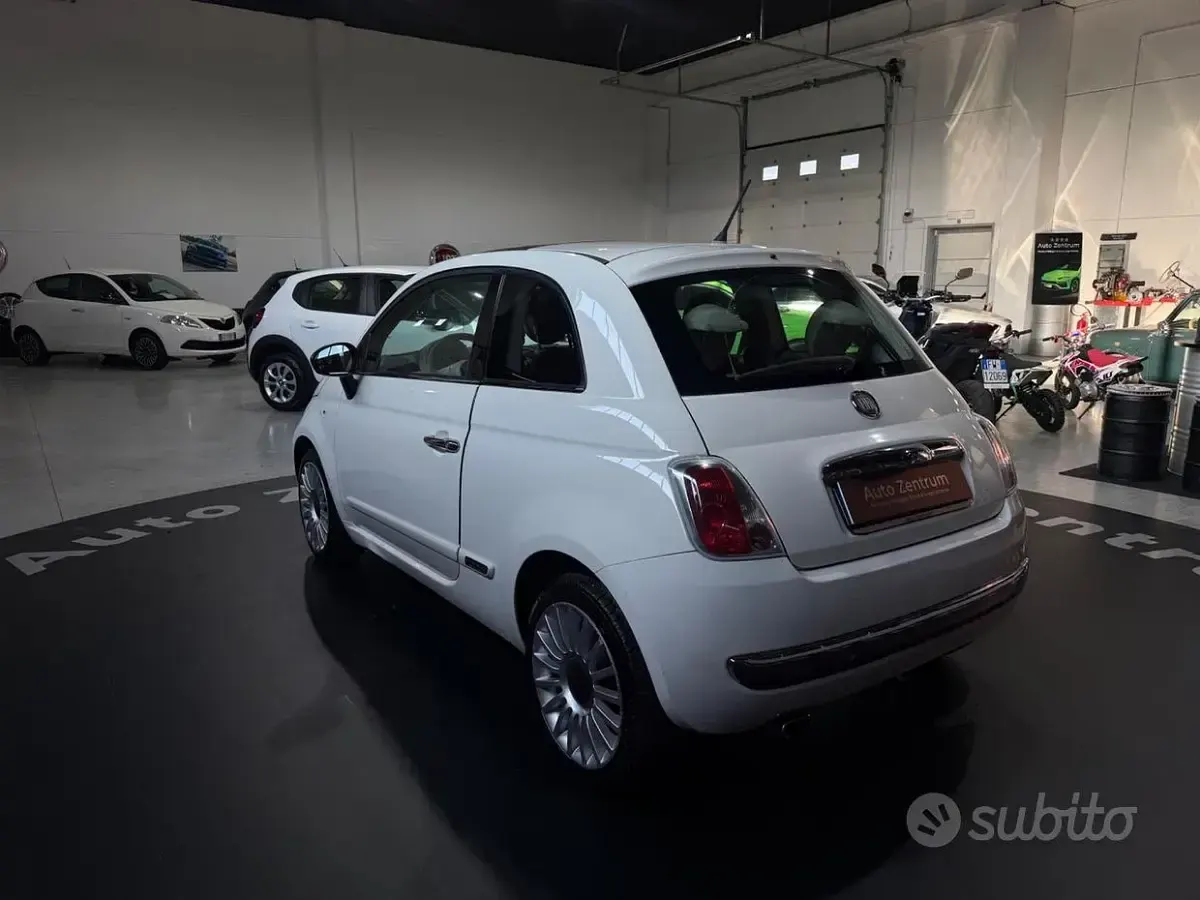 Usata Fiat 500 Lounge 75 CV (55 kW) 2010 Bianco Berlina