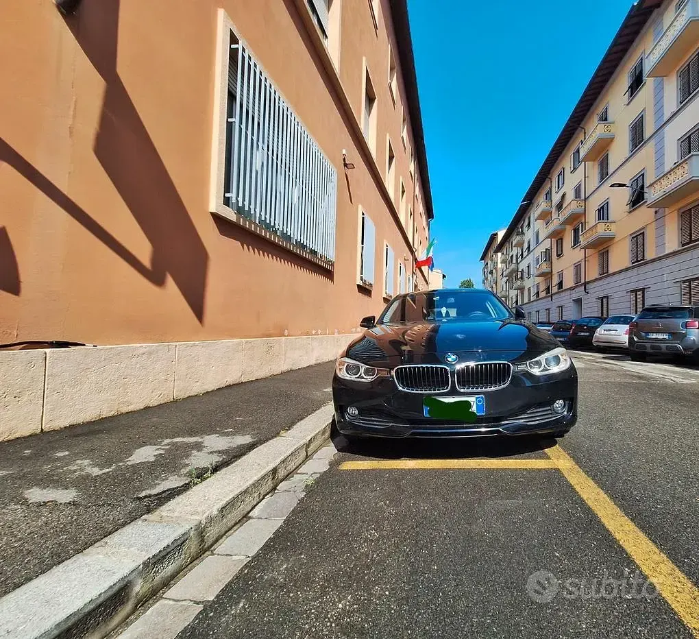 Usata BMW 320 Comfort Edition 184 CV (135 kW) 2013 Nero Station wagon
