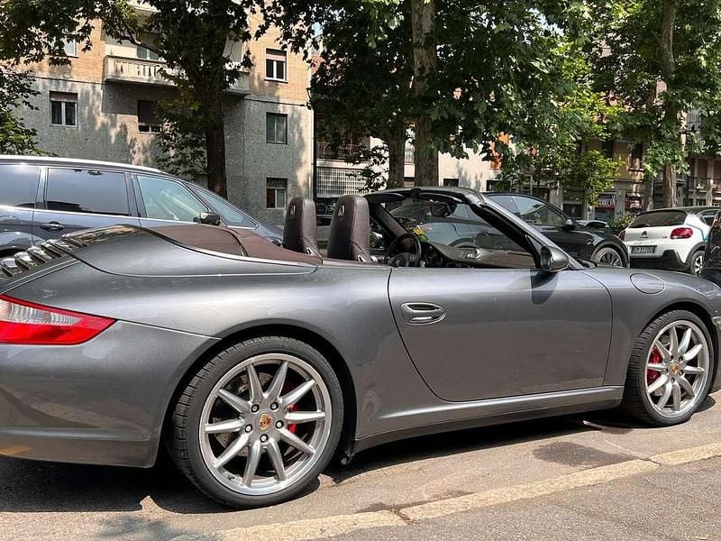 Usata Porsche 911 Carrera 4S Cabriolet 355 CV (261 kW) 2007 Grigio Cabrio