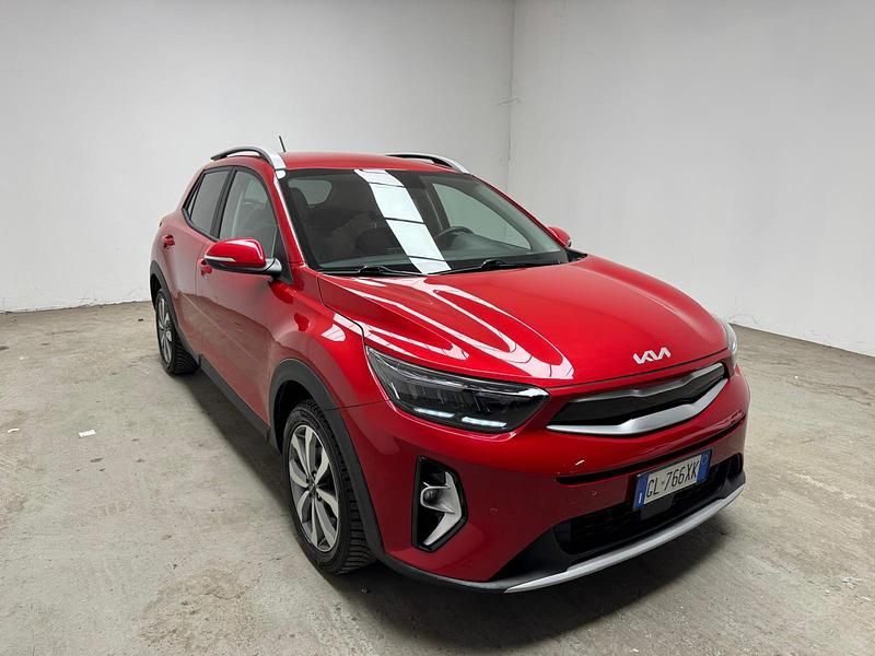 Usata Kia Stonic Style 82 CV (60 kW) 2023 Rosso SUV