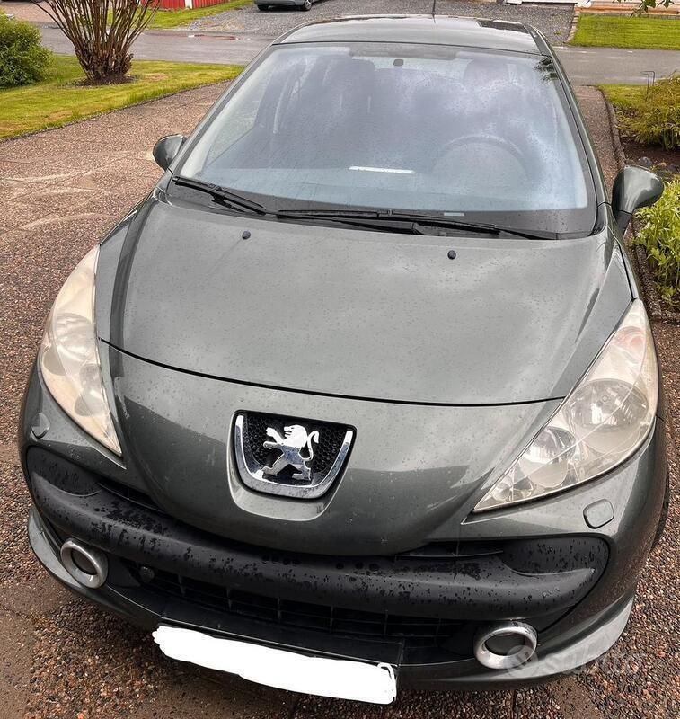 Usata 2008 Peugeot 207 Due volumi | 5500 € (Molto cara) - Immagine 1/4