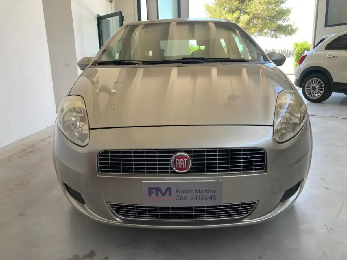 Usata Fiat Grande Punto Dynamic 69 CV (50 kW) 2009 Utilitaria