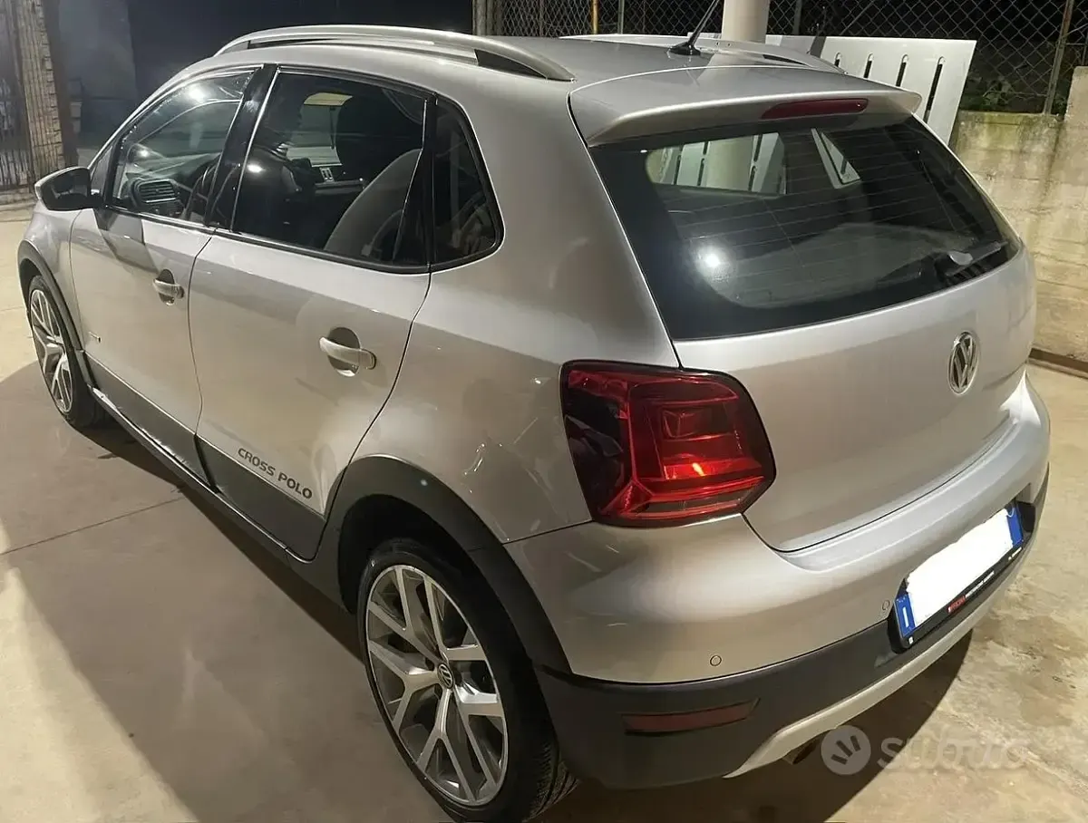 Usata VW Polo Cross 90 CV (66 kW) 2017 Grigio Utilitaria