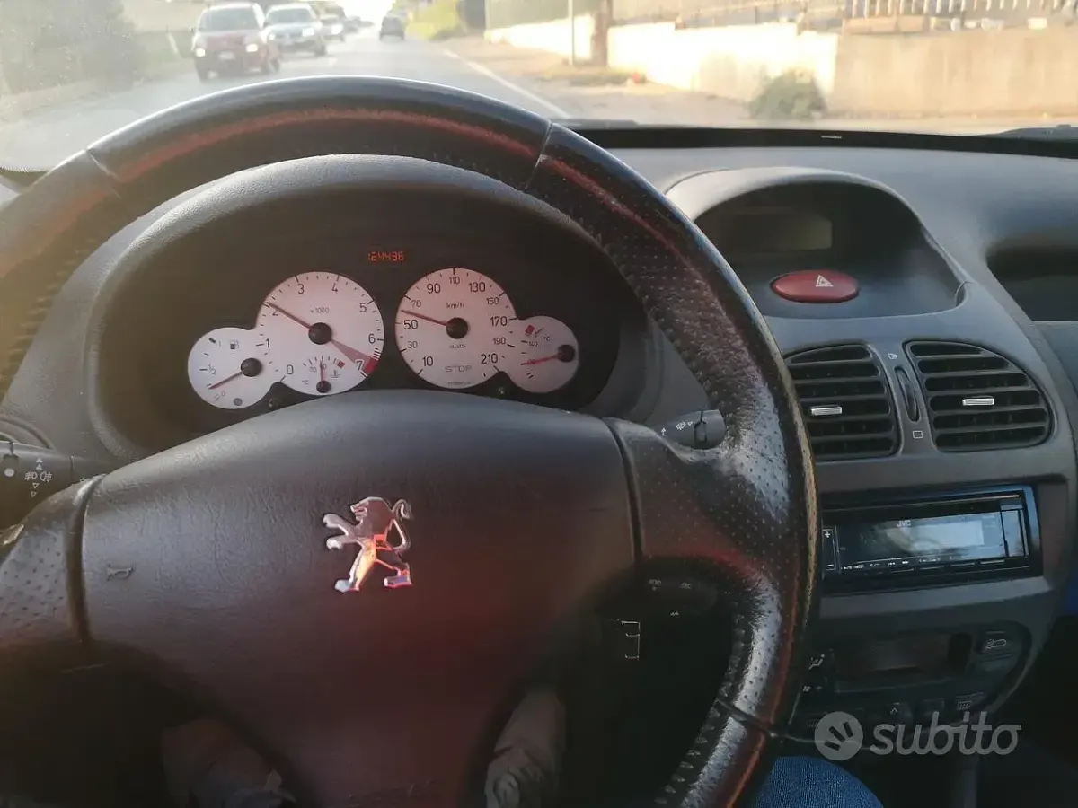 Usata Peugeot 206 CC GTi 136 CV (100 kW) 2000 Blu Cabrio