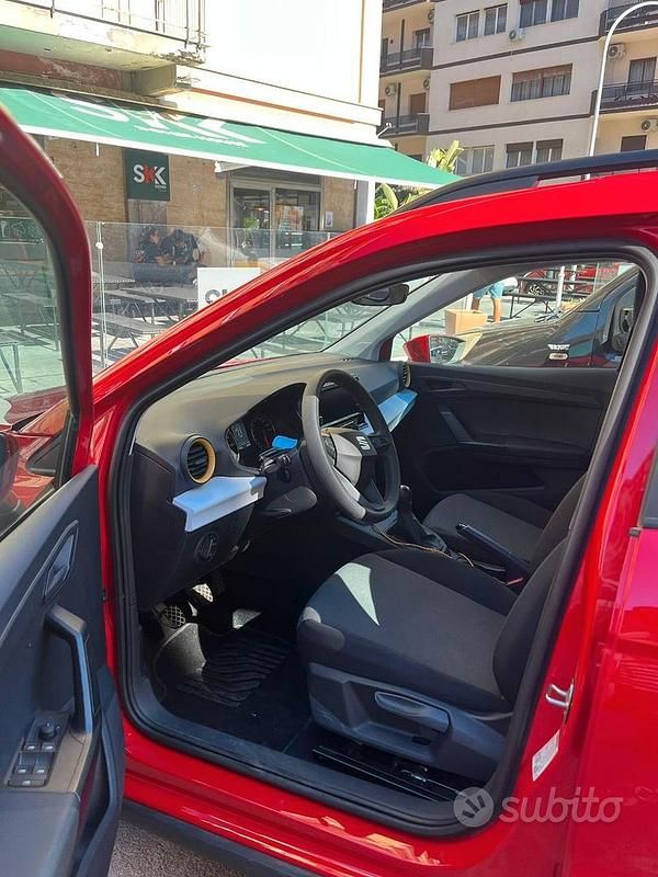 Usata Seat Arona 95 CV (69 kW) 2022 Rosso SUV