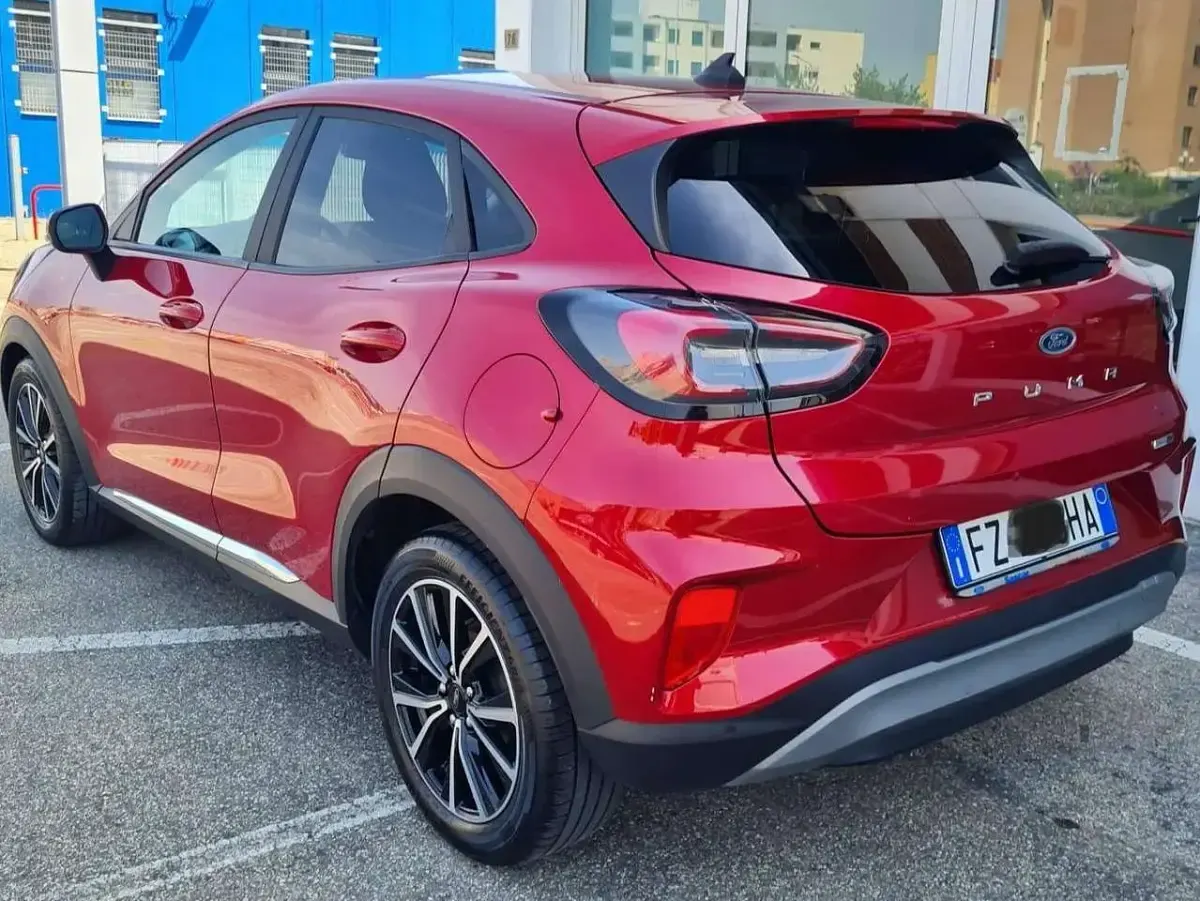Usata Ford Puma Titanium 125 CV (91 kW) 2020 Rosso SUV