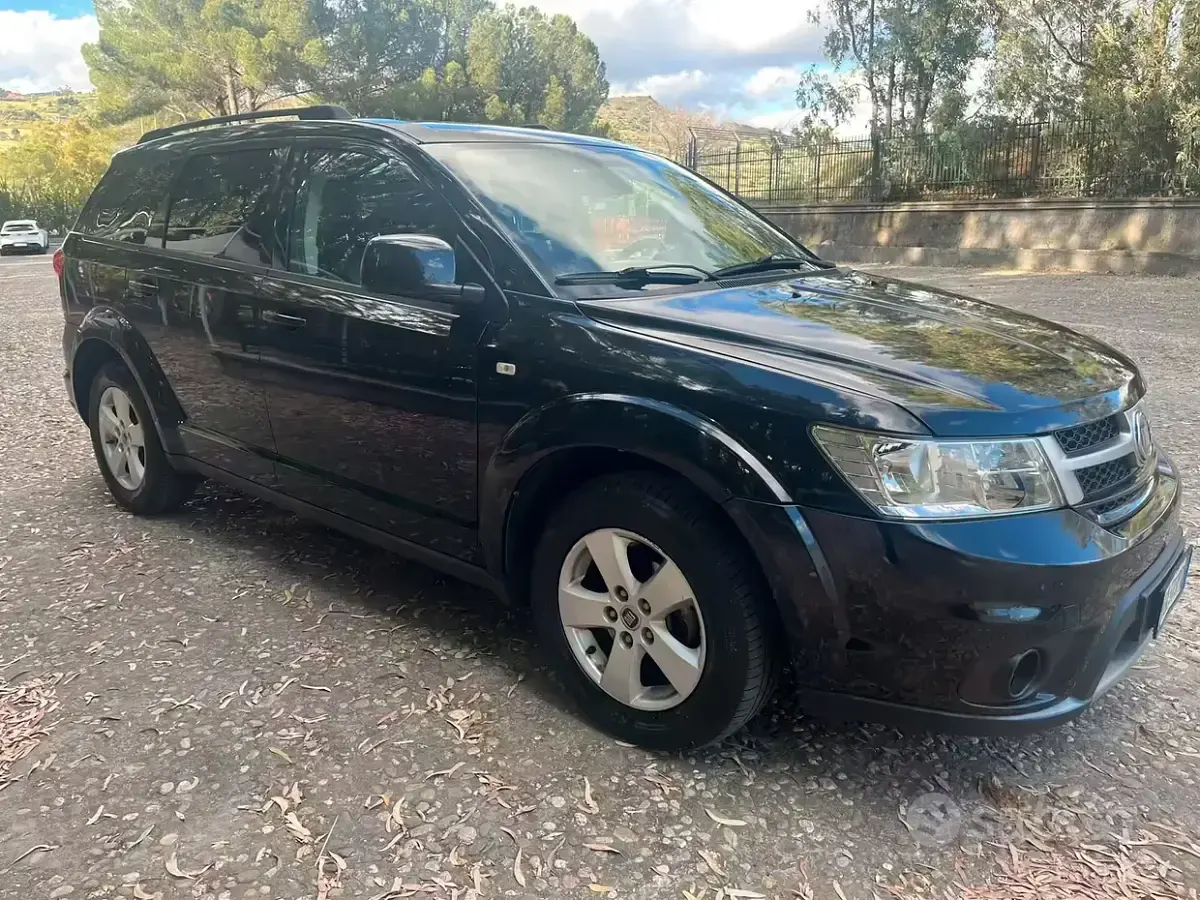Usata Fiat Freemont 140 CV (102 kW) 2011 Nero SUV