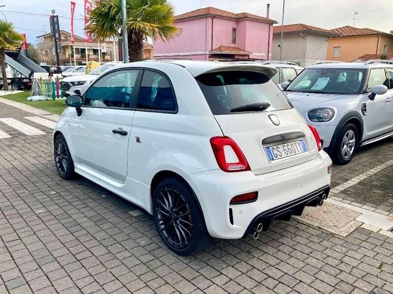 Usata Abarth 695 179 CV (131 kW) 2024 Bianco Utilitaria