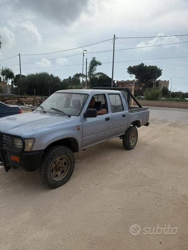 Usata Toyota HiLux 97 CV (71 kW) 1990 Grigio Pick-up