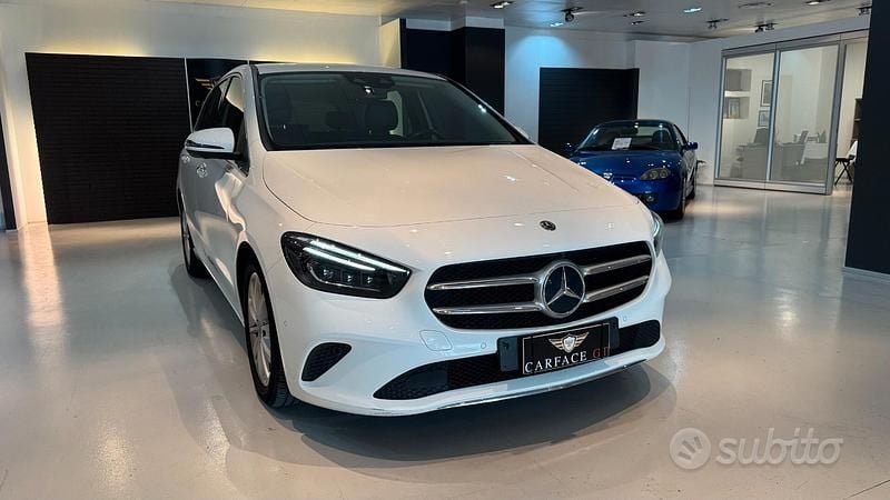 Usata Mercedes B200 163 CV (119 kW) 2020 Bianco Monovolume
