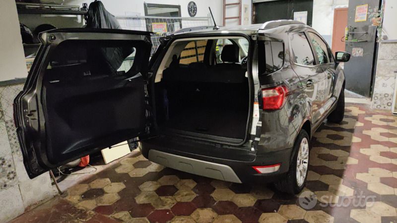 Usata Ford Ecosport Titanium 125 CV (91 kW) 2022 Grigio SUV