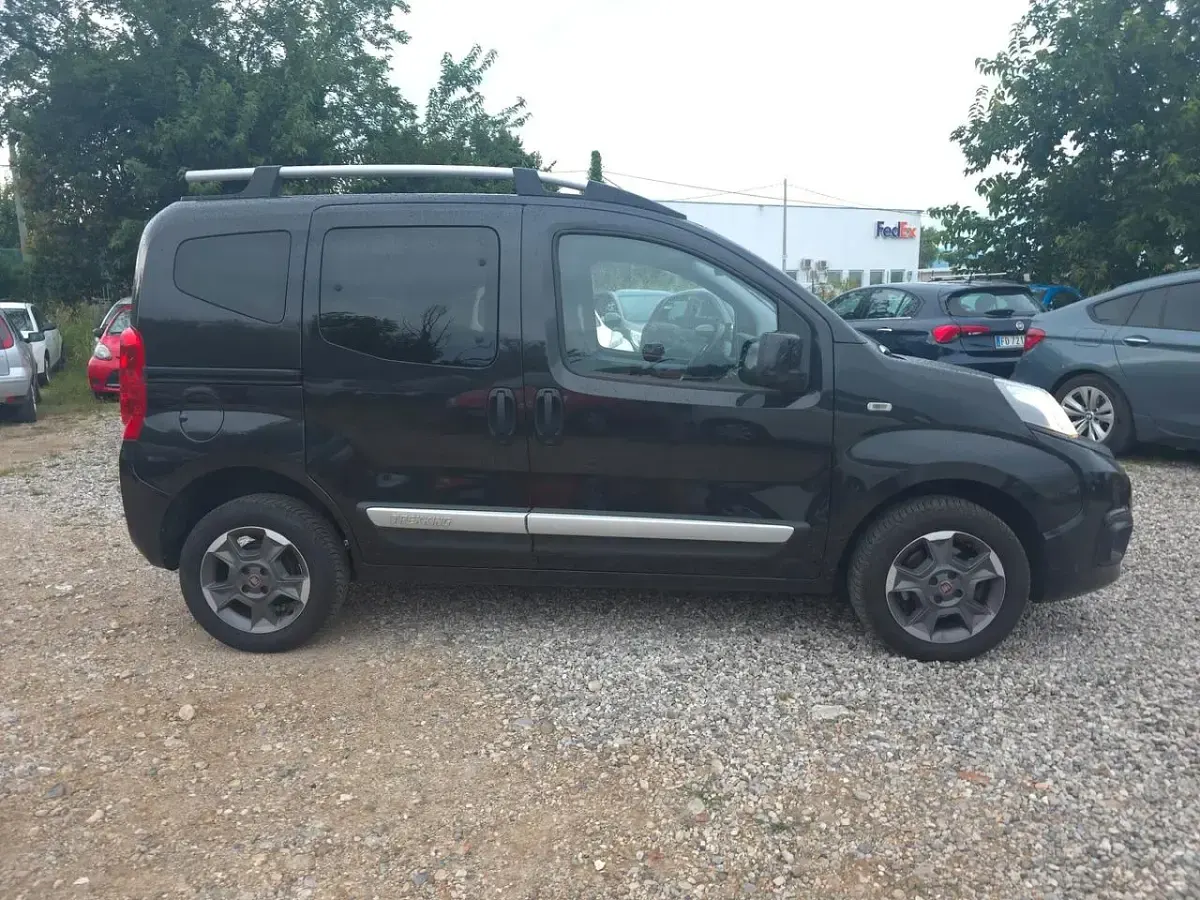 Usata Fiat Qubo Trekking 95 CV (69 kW) 2017 Nero Monovolume