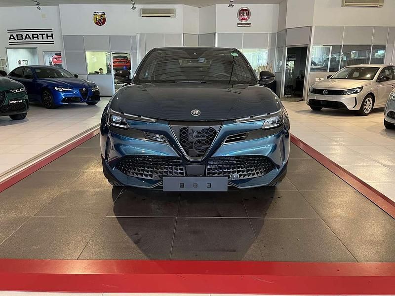 Nuova Alfa Romeo Junior Edizione Speciale 114 kW (156 CV) 2026 Blu navigli SUV
