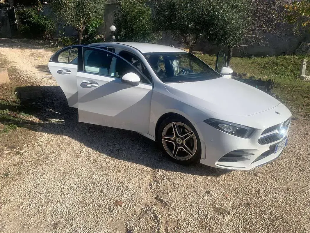 Usata Mercedes A200 Business 150 CV (110 kW) 2020 Bianco Berlina