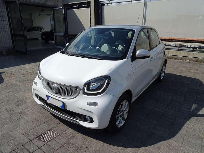 Bianco Usata 2015 Smart ForFour Prime Due volumi | 10.600 € (Buon prezzo) - Immagine 1/4