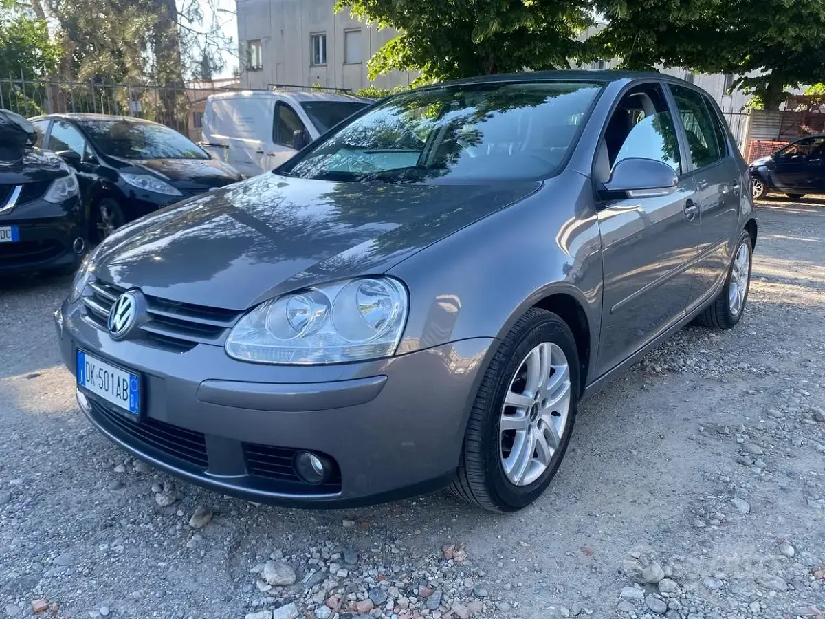 Usata VW Golf V Comfortline 102 CV (75 kW) 2007 Berlina