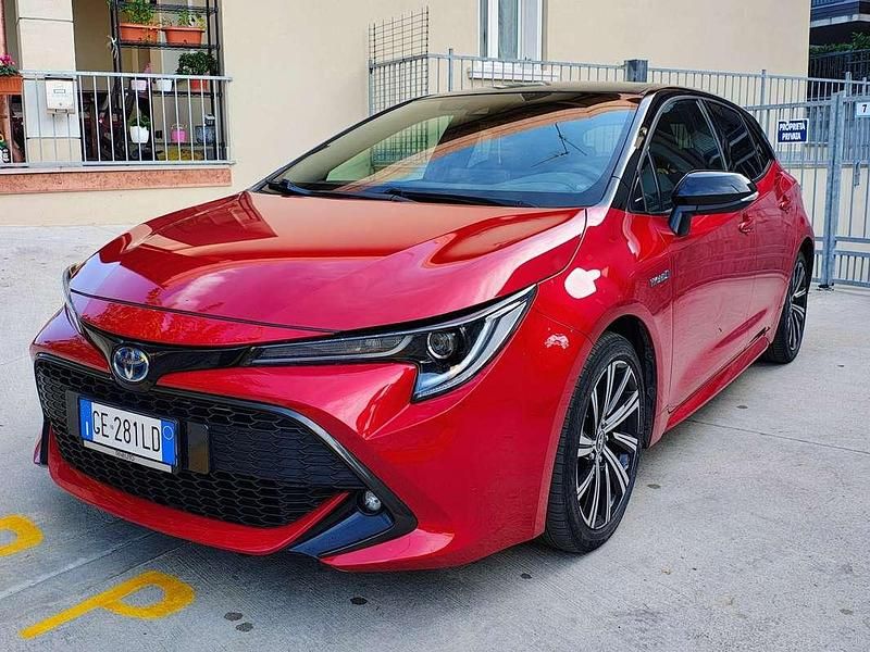 Usata Toyota Corolla Style 98 CV (72 kW) 2021 Rosso Berlina