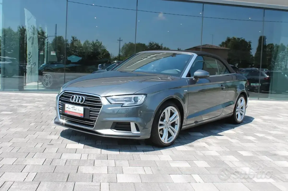 Usata Audi A3 Cabriolet Business 150 CV (110 kW) 2018 Grigio Cabrio