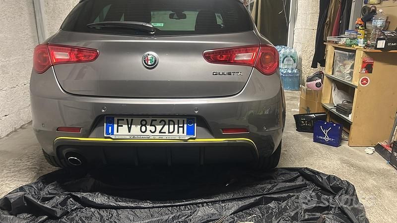 Usata Alfa Romeo Giulietta Super 120 CV (88 kW) 2016 Grigio Utilitaria