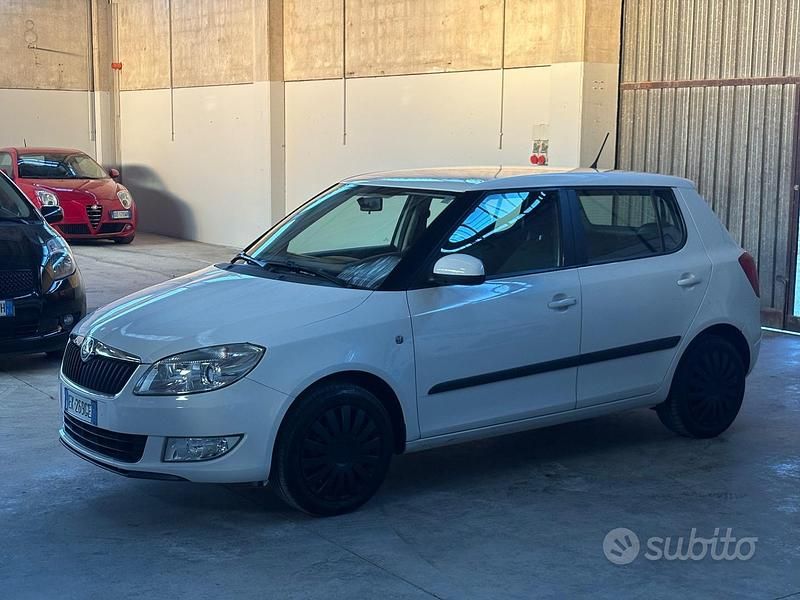 Usata Skoda Fabia Ambition 70 CV (51 kW) 2011 Bianco Berlina