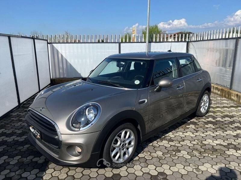 Usata Mini One Clubman Business 95 CV (69 kW) 2019 Gray Station wagon