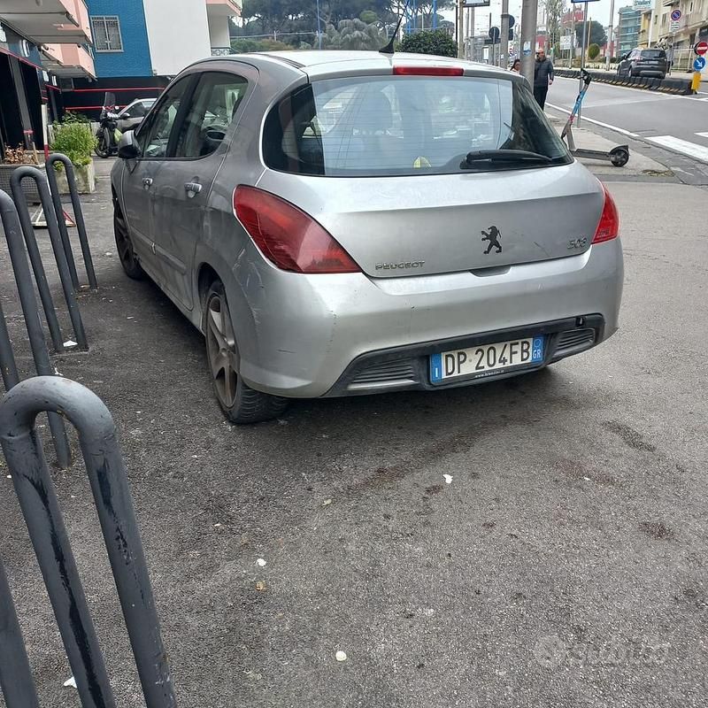 Usata Peugeot 308 109 CV (80 kW) 2008 Grigio Berlina