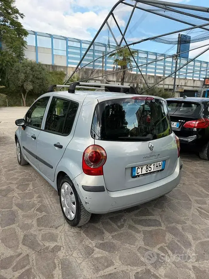 Usata Renault Modus Luxe 75 CV (55 kW) 2005 Grigio Monovolume