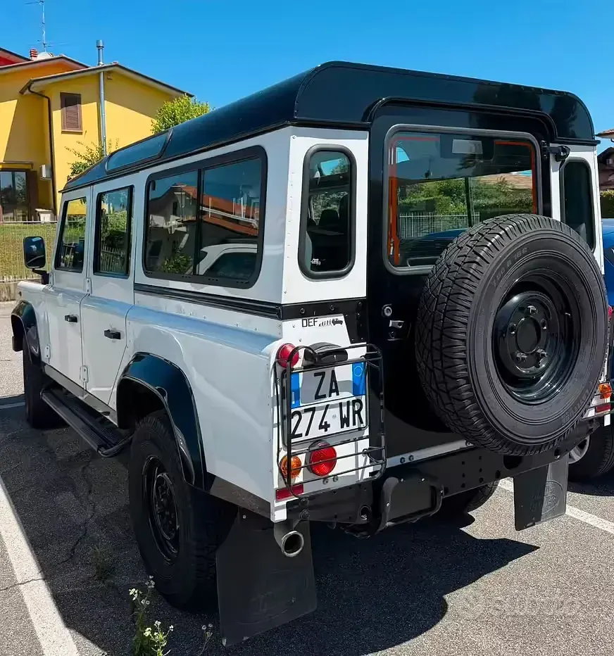 Usata Land Rover Defender 122 CV (89 kW) 2013 Bianco Station wagon